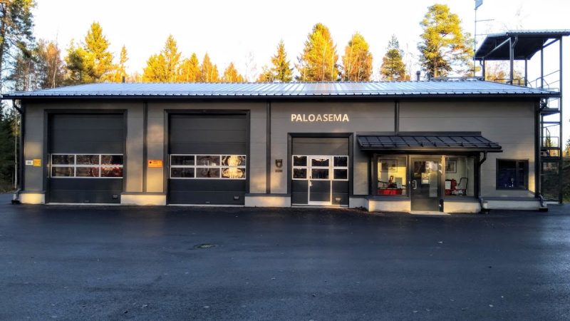 Köyliön Läntinen VPK: 1960-luvun palotallista nykyaikaiseen paloasemaan